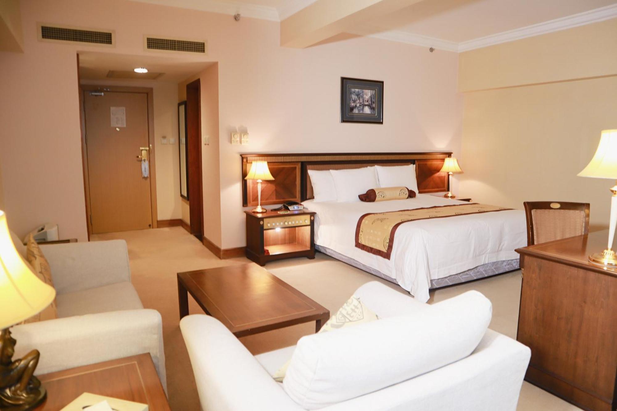Mason Hotel 4*